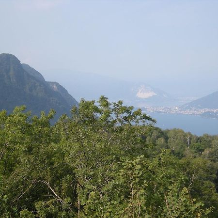 Bed and Breakfast La Casa Del Borgo à Brissago-Valtravaglia Extérieur photo